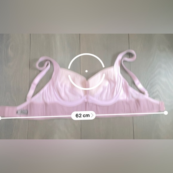 Triumph Underwear Wired Crop Sports Bra with Metallic Thread - Picture 15 of 15